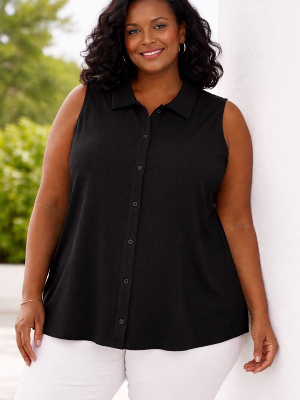 a new day Black Sleeveless Button-Down Collared Top - Picture 2 of 8